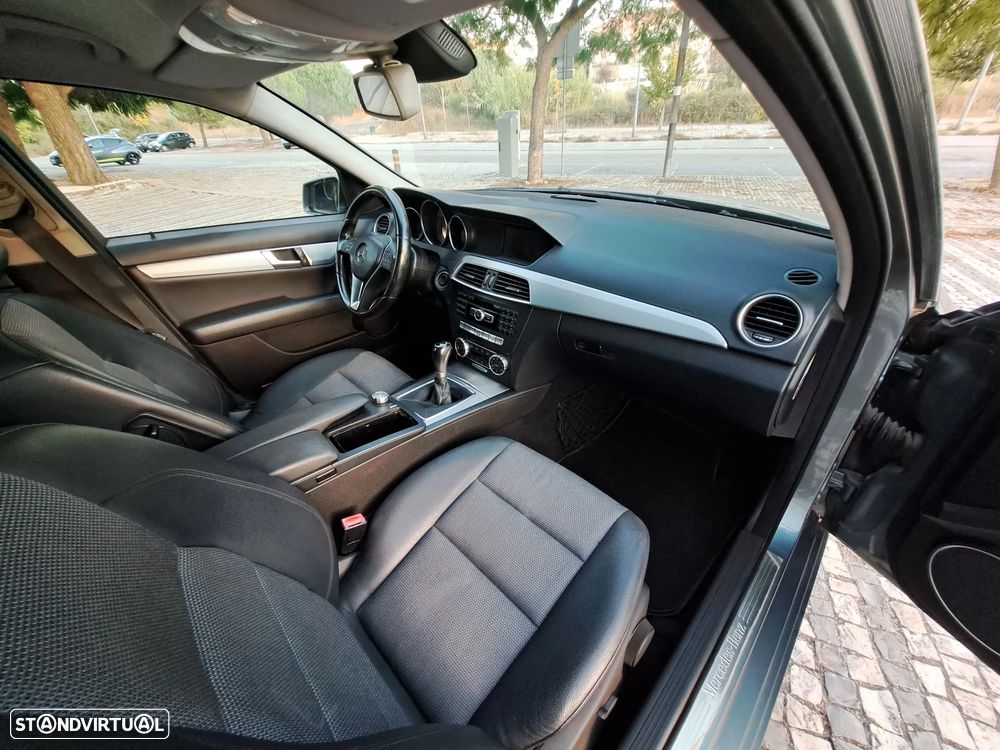 Mercedes-Benz C 220 Station CDI DPF (BlueEFFICIENCY) Avantgarde - 25