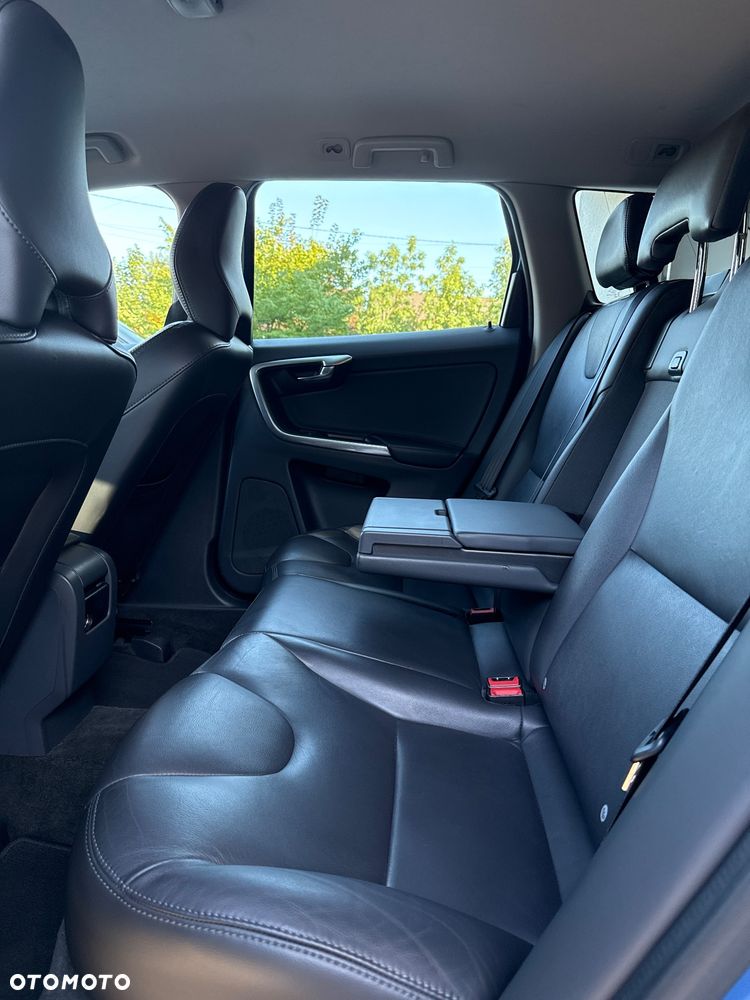 Volvo XC 60 D4 AWD Summum - 10