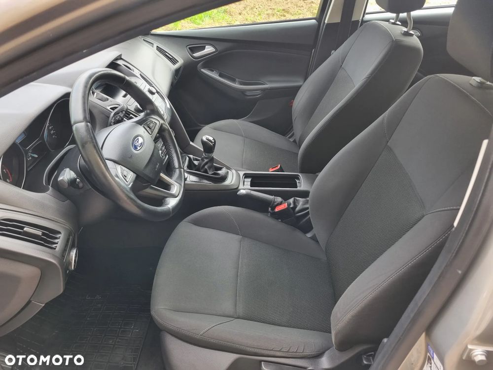 Ford Focus 1.0 EcoBoost Ambiente - 22