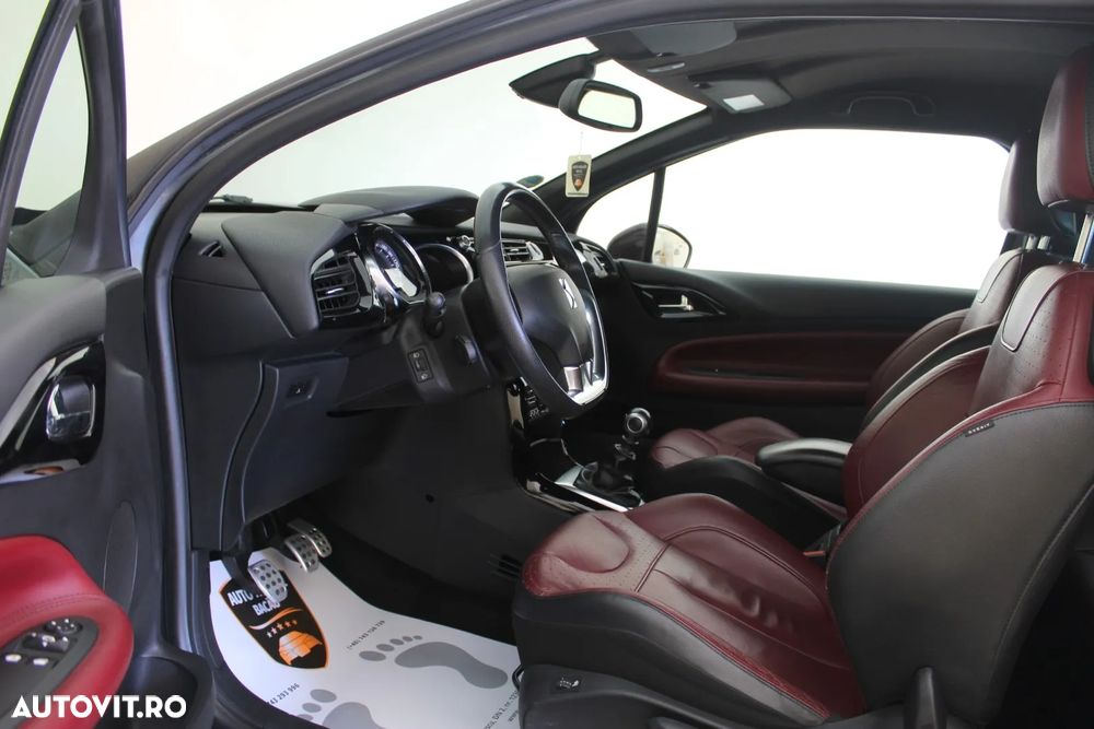 Citroën DS3 THP 155 Red Edition - 12