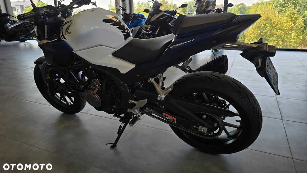 Honda CB - 12