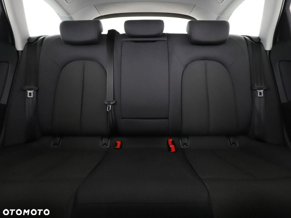 Audi A6 Avant 2.0 TDI Ultra S tronic - 19