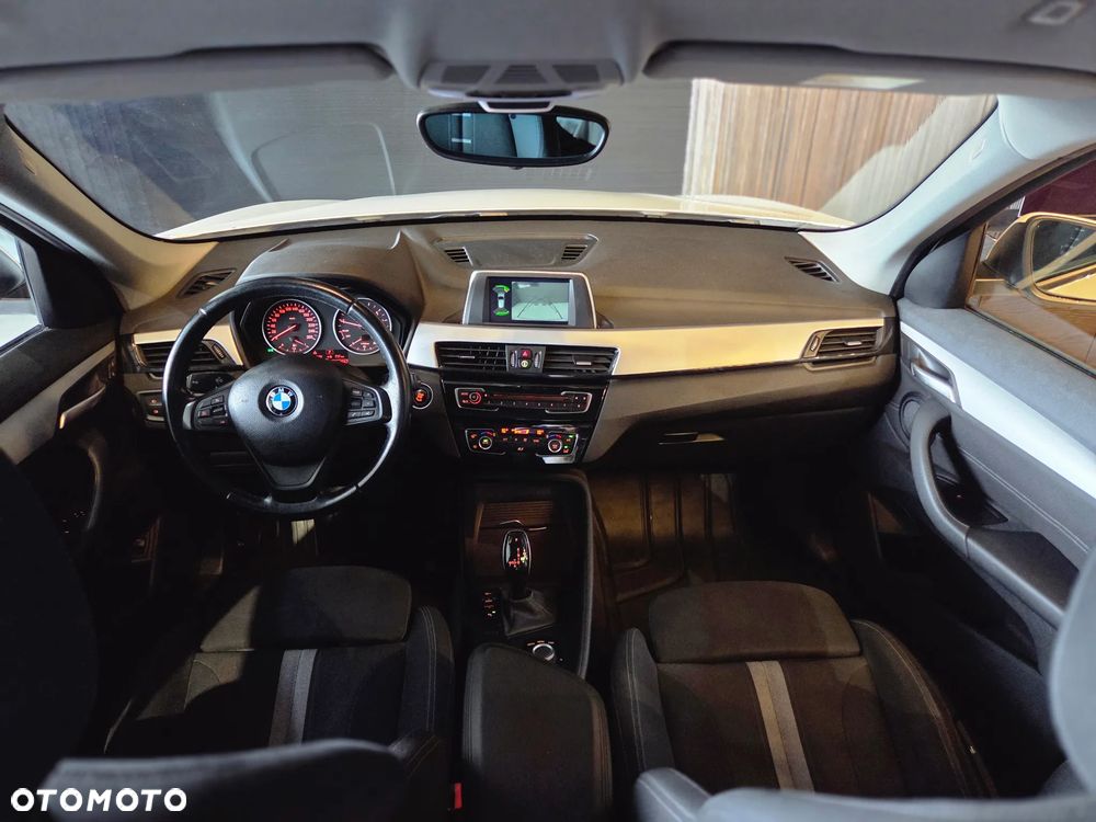BMW X1 sDrive18i GPF Advantage - 10