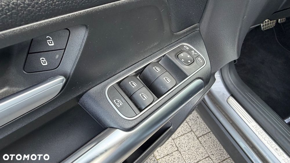 Mercedes-Benz GLA 250 4Matic 8G-DCT AMG Line - 27