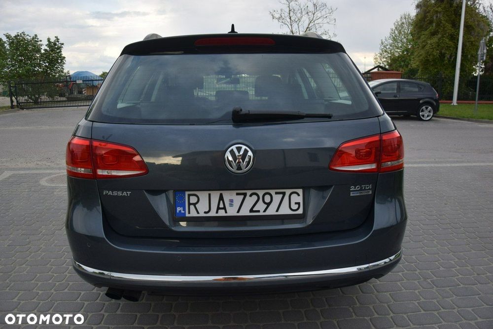 Volkswagen Passat - 15