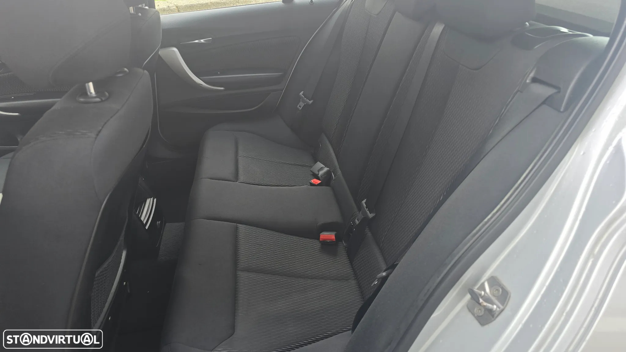 BMW 116 d EDynamics Advantage - 17
