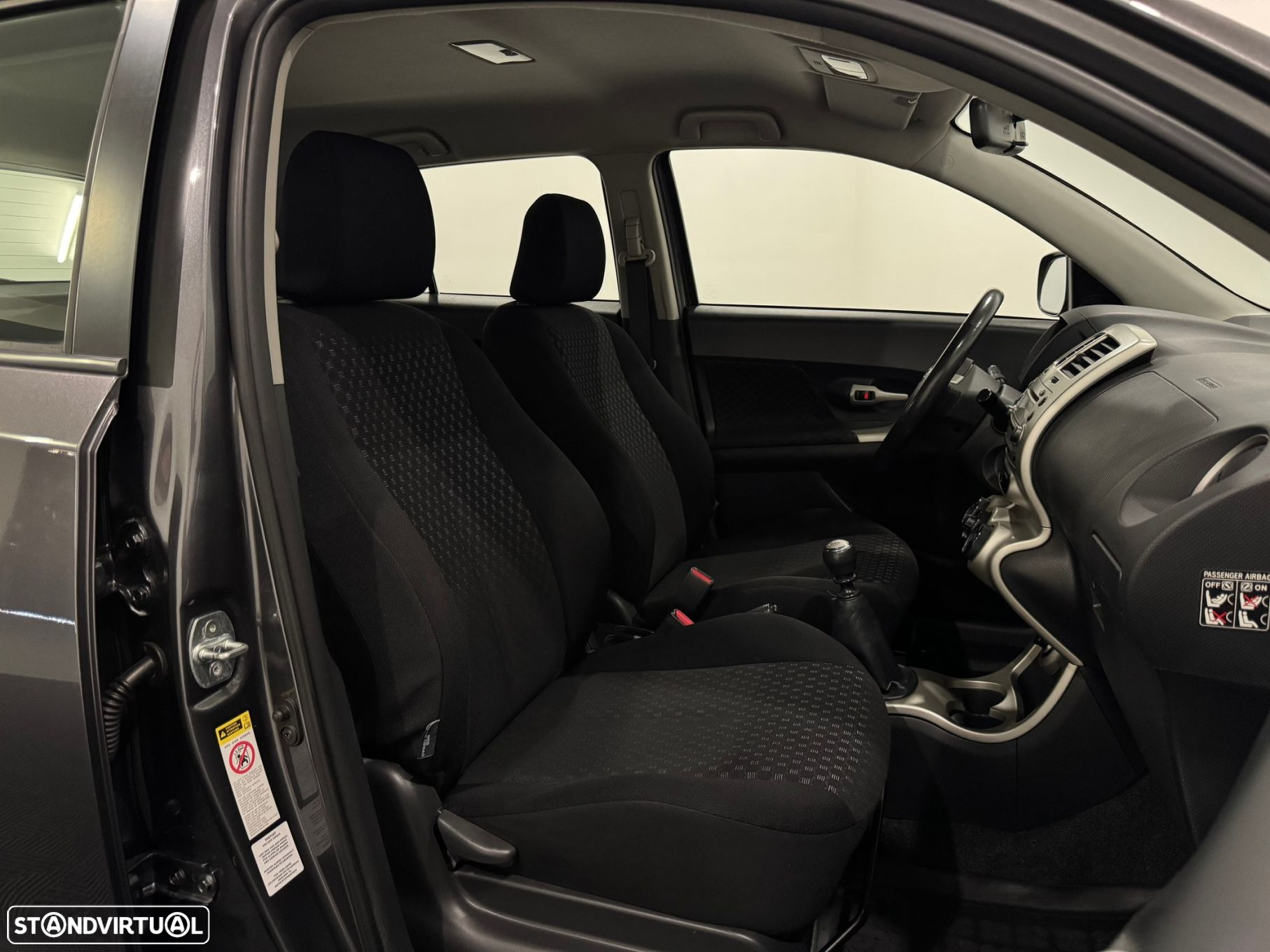 Toyota Urban Cruiser 1.33 VVT-i Sol - 7