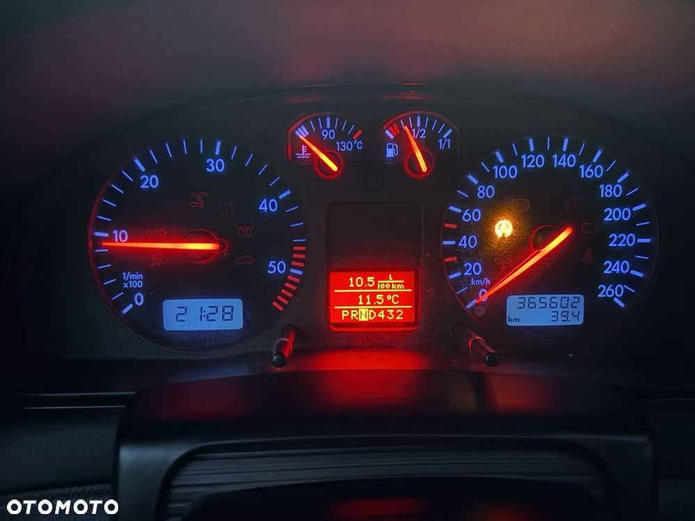 Volkswagen Passat - 14