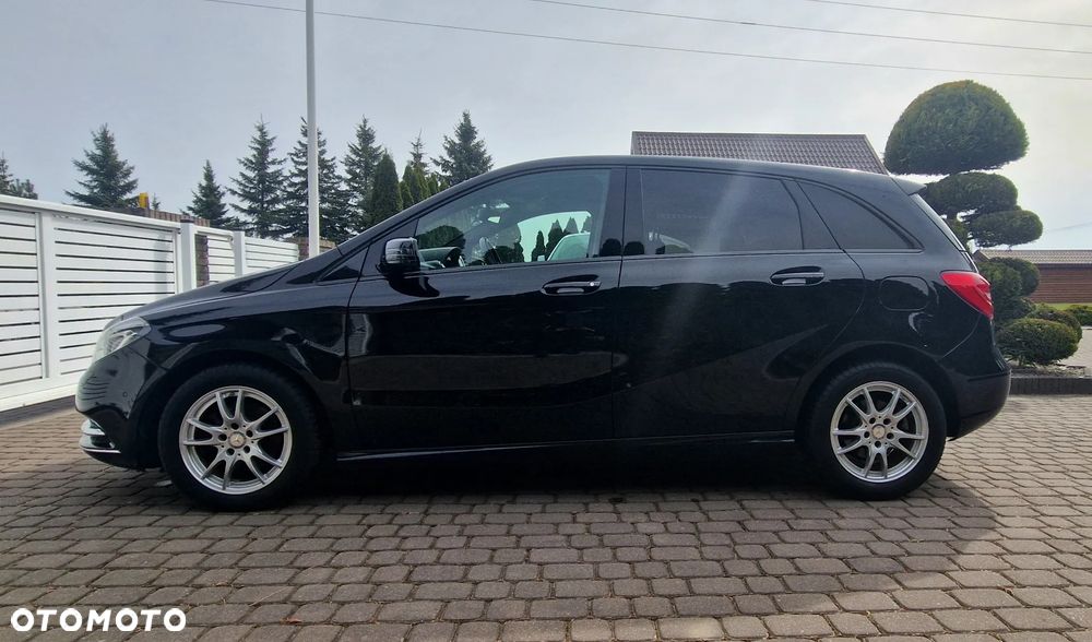Mercedes-Benz Klasa B 180 BlueEFFICIENCY Edition Style - 4