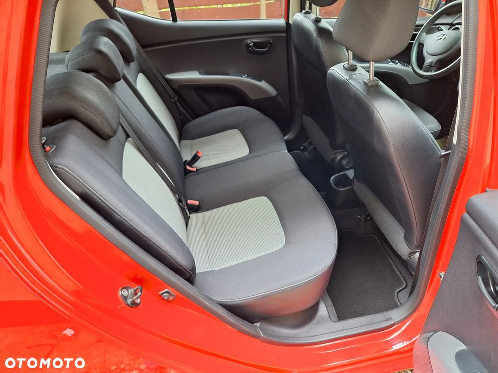 Hyundai i10 - 12