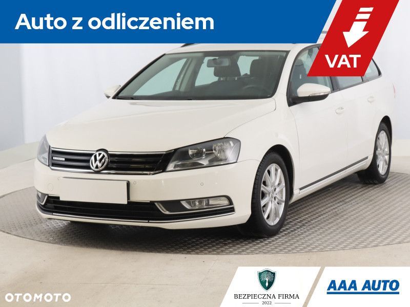 Volkswagen Passat Variant - 2