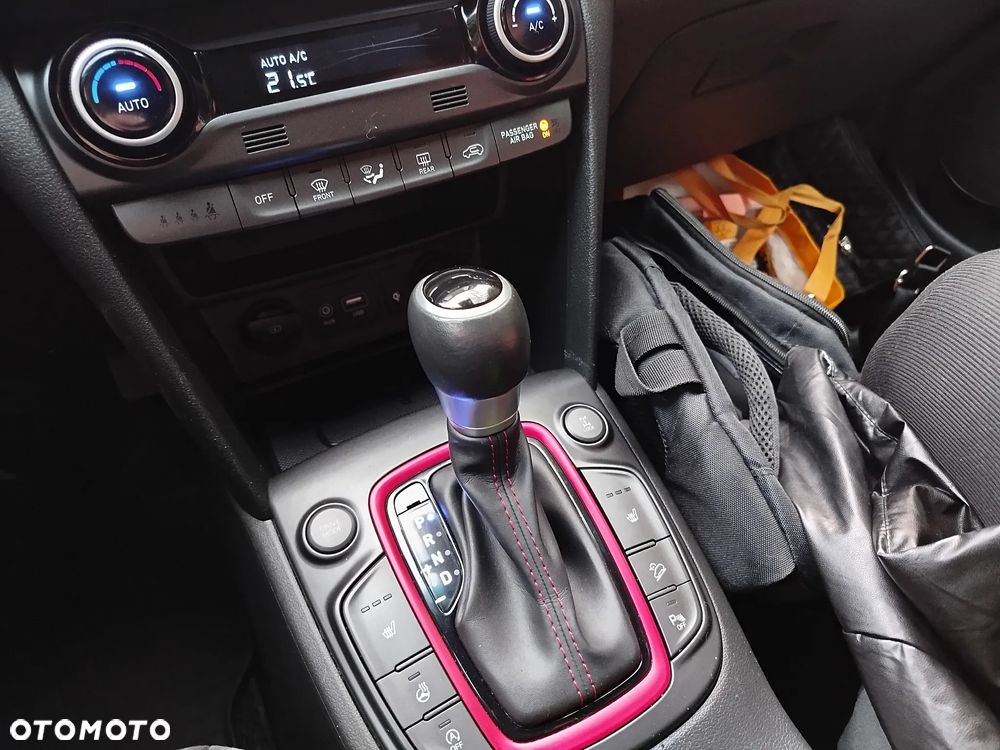 Hyundai Kona 1.6 CRDi DCT 4WD Premium - 10