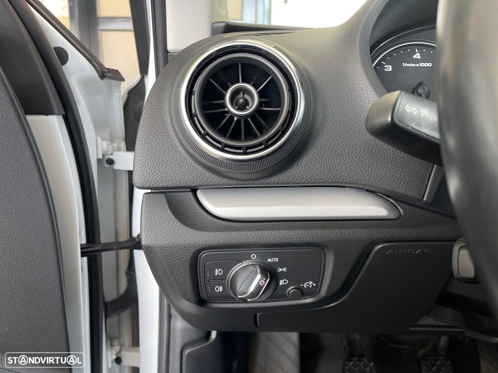 Audi A3 Sportback 1.6 TDI Advance - 6