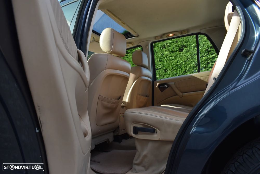 Mercedes-Benz ML 270 - 12
