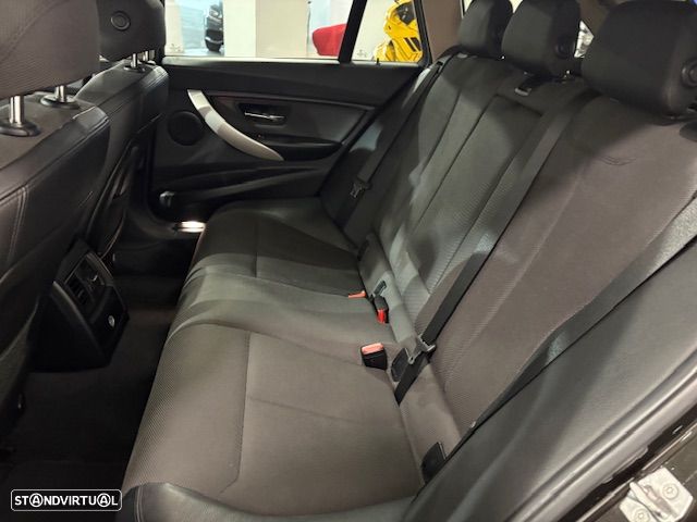 BMW 320 d Sport-Aut. Efficient Dynamics Edition Blue Per Sport Line - 44