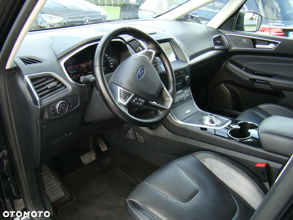 Ford S-Max 2.0 EcoBlue Titanium - 24