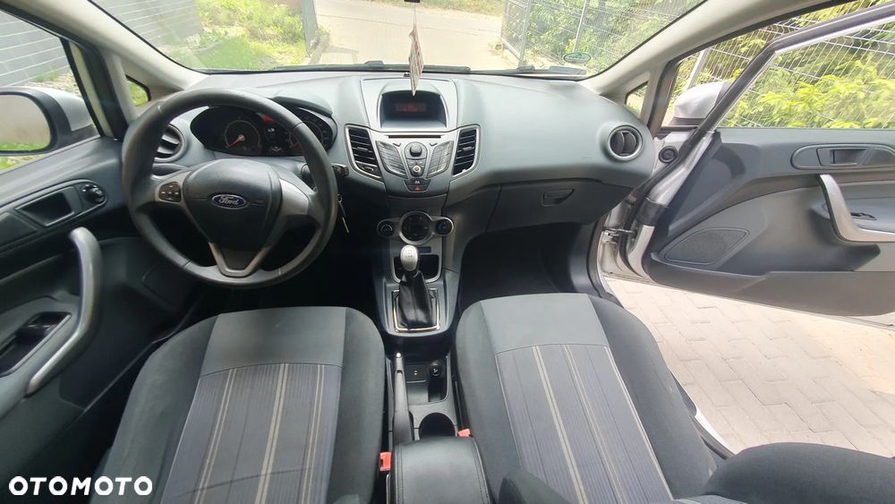 Ford Fiesta - 8