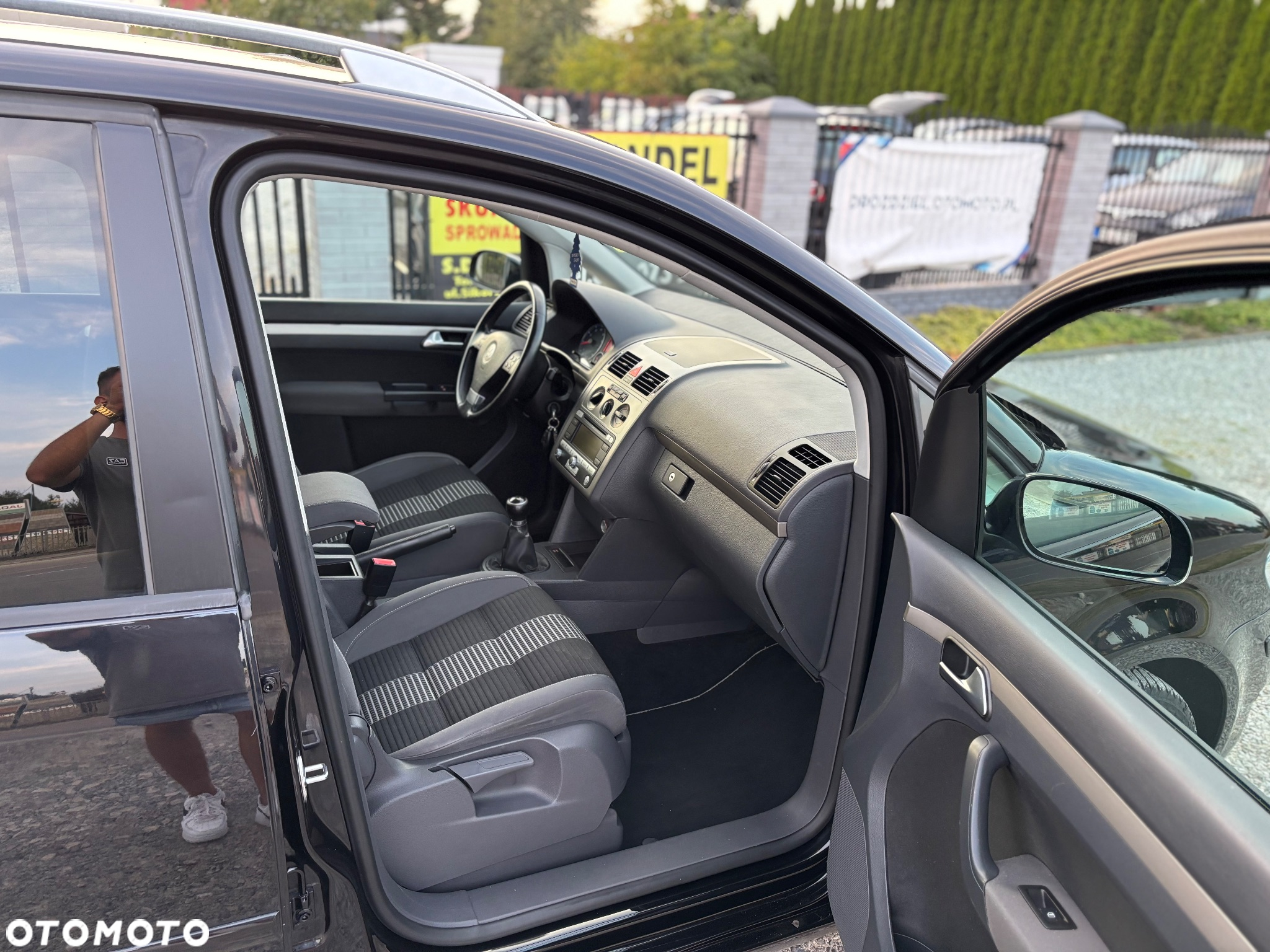 Volkswagen Touran - 9