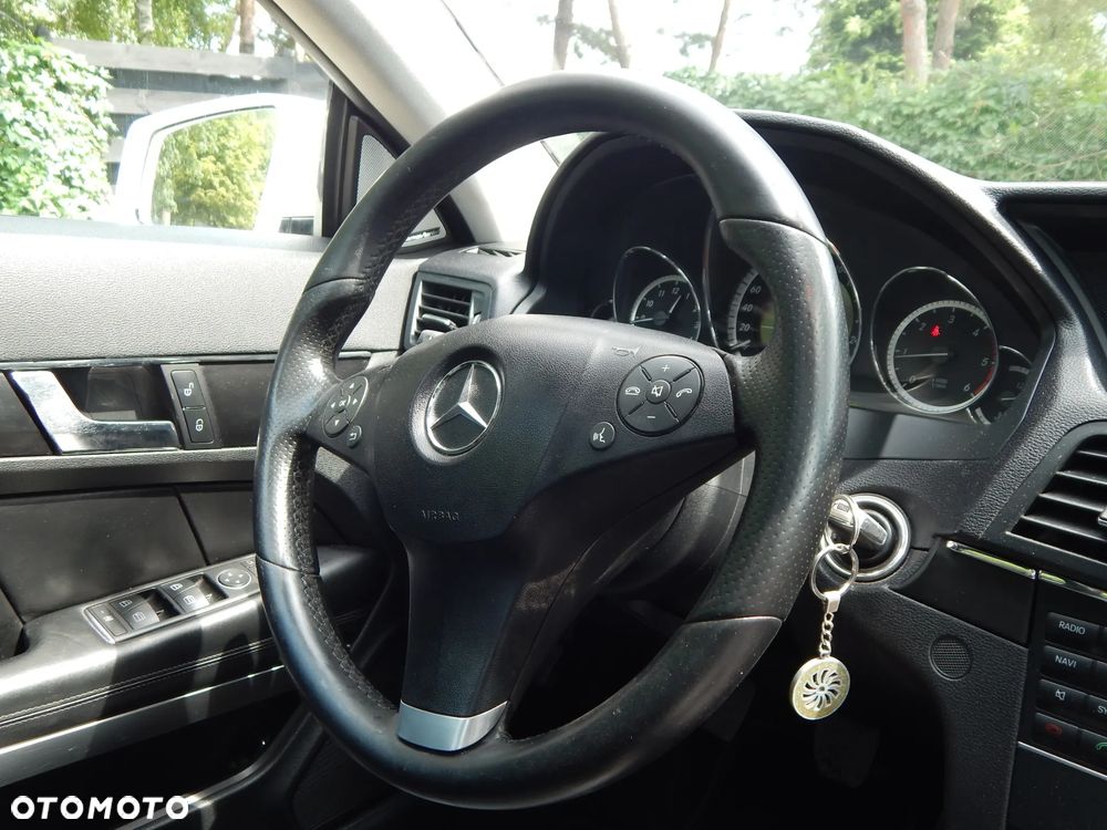 Mercedes-Benz Klasa E 220 CDI BlueEff - 21