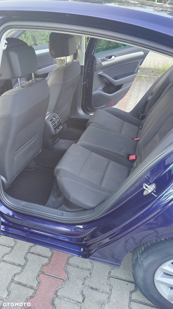Volkswagen Passat 2.0 TDI BMT Comfortline DSG - 11