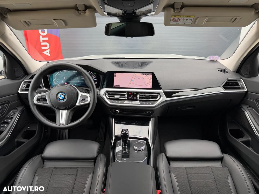 BMW Seria 3 2022 photo 2