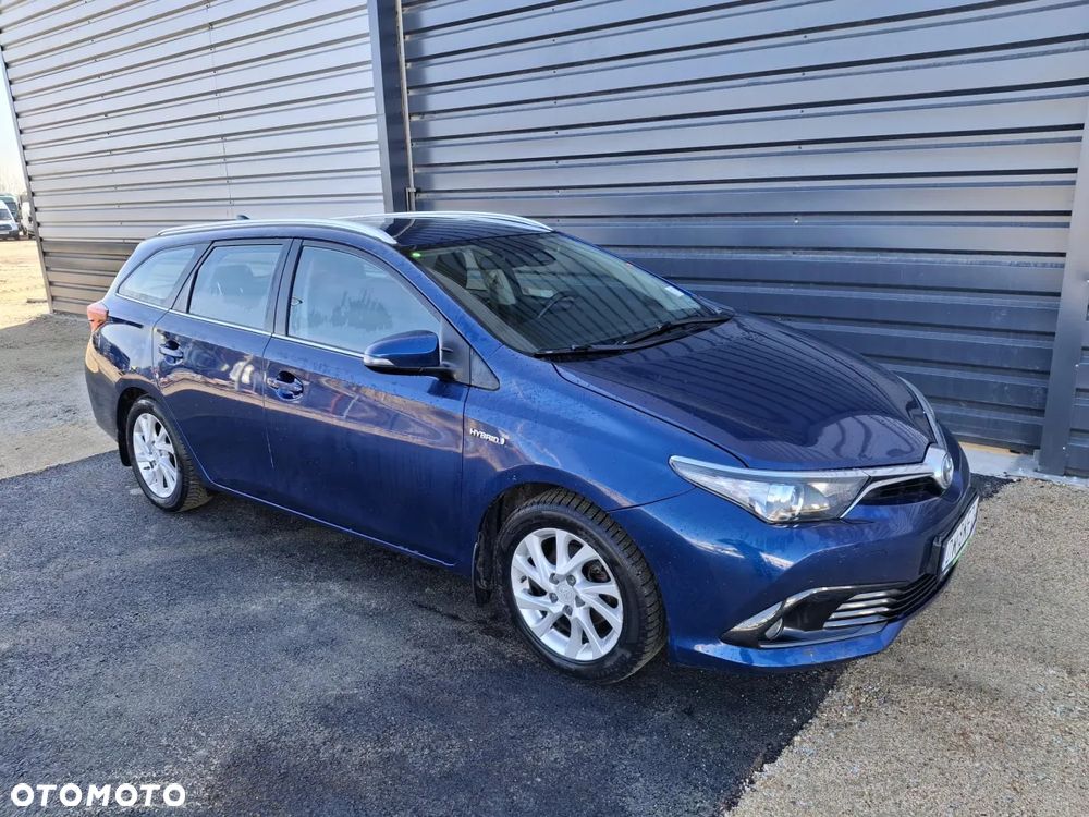 Toyota Auris Hybrid 135 Premium - 2
