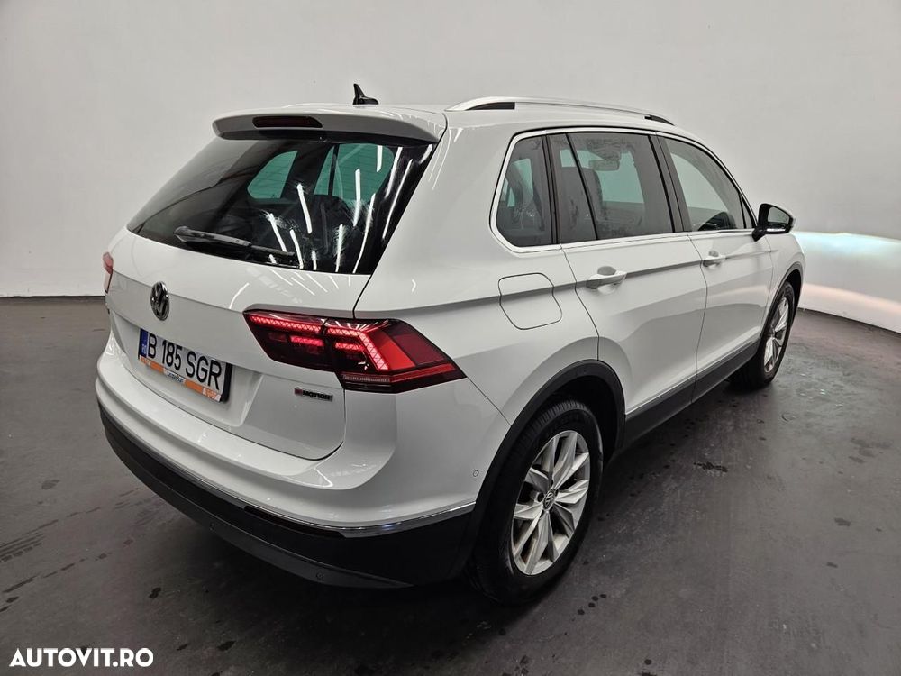 Volkswagen Tiguan - 2