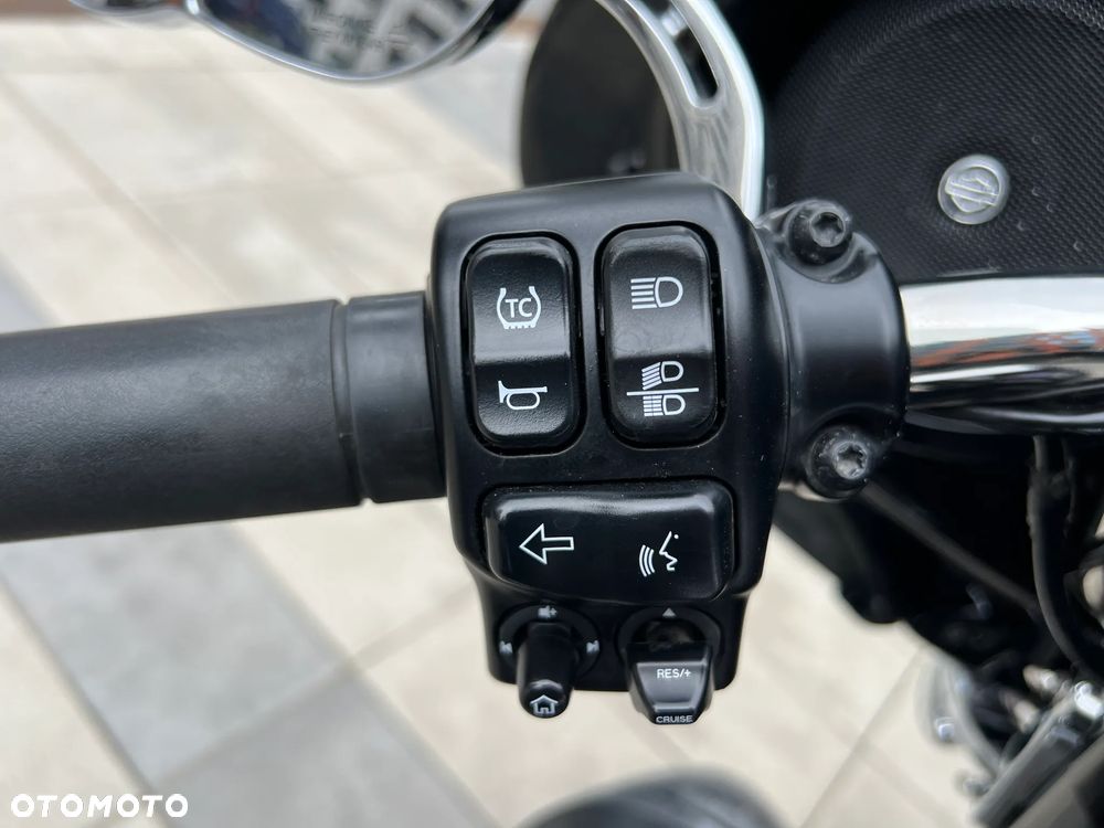 Harley-Davidson Touring Ultra Limited - 18