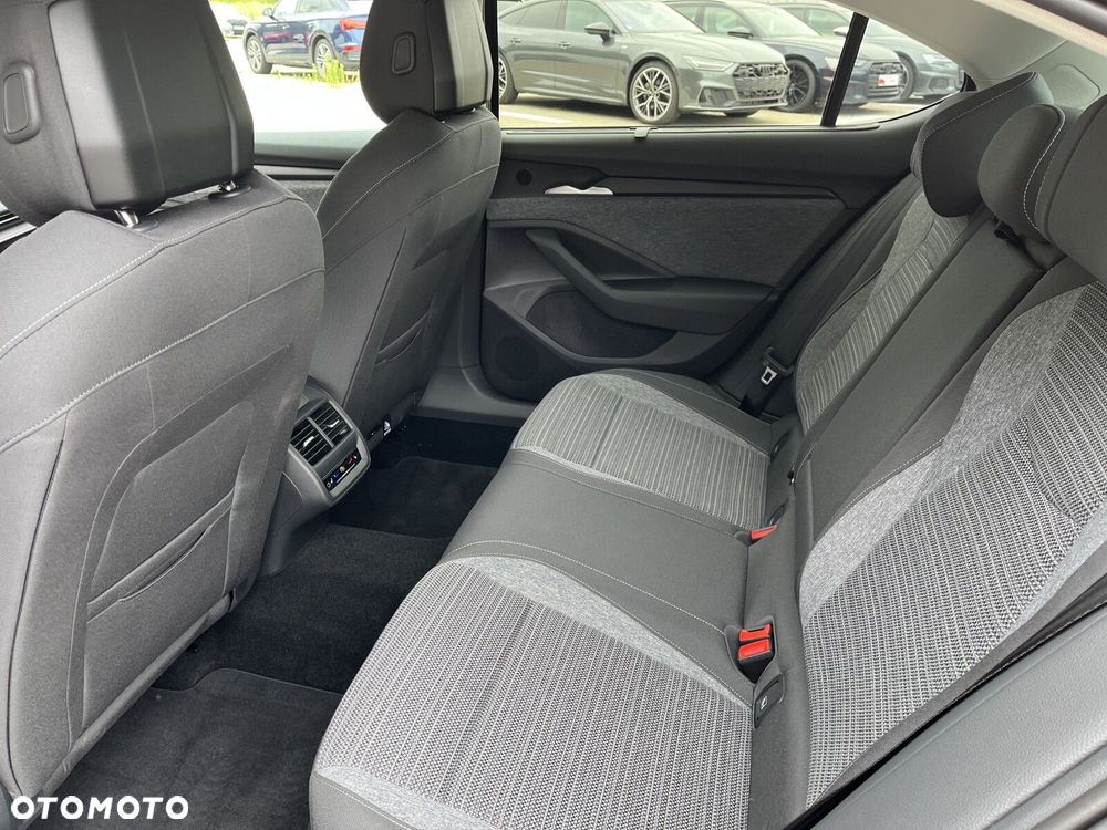 Skoda Superb 2.0 TDI SCR 4x4 Edition 130 DSG - 17