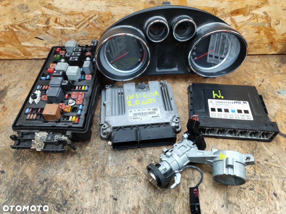 zestaw startowy KOMPUTER BOSCH 0281015774 / 55573539 do OPEL Insignia 2.0 CDTI, całość komplet z foto do odpalenia Twojego auta, sprawdzony