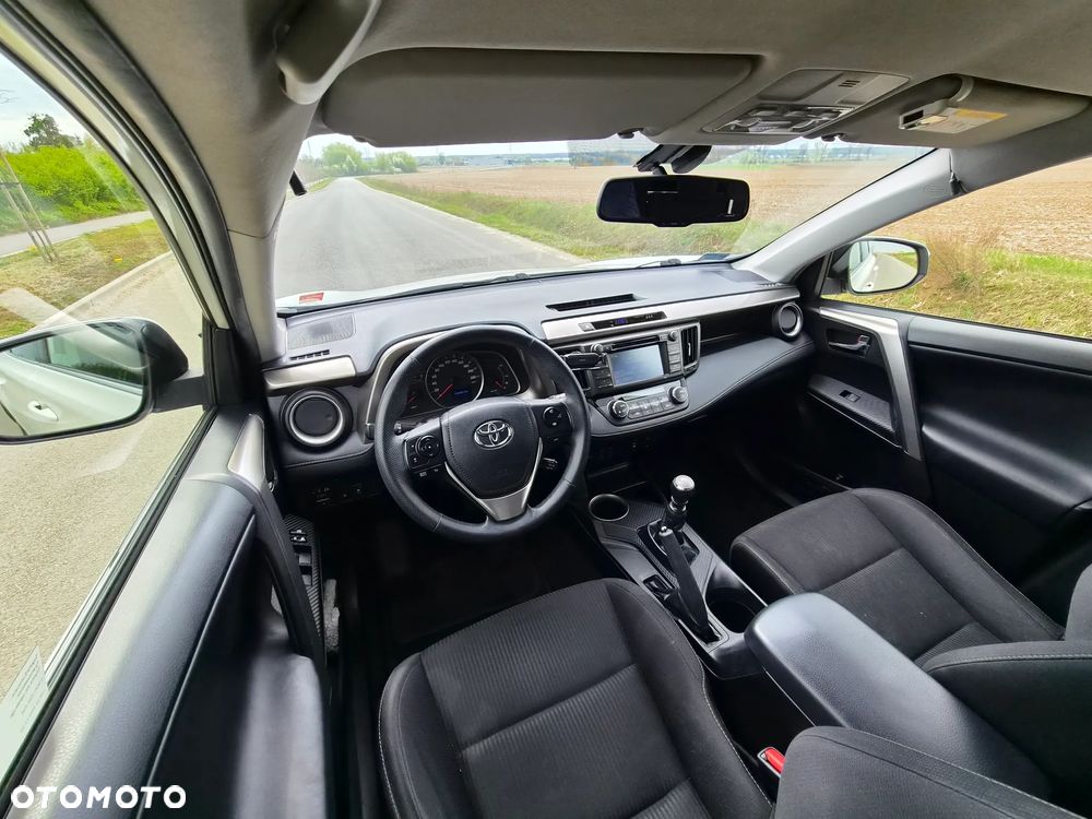 Toyota RAV4 2.0 D-4D Premium 4x2 - 23