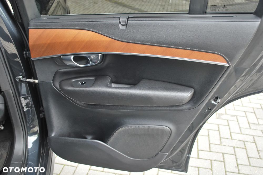 Volvo XC 90 D5 AWD Inscription 7os - 25