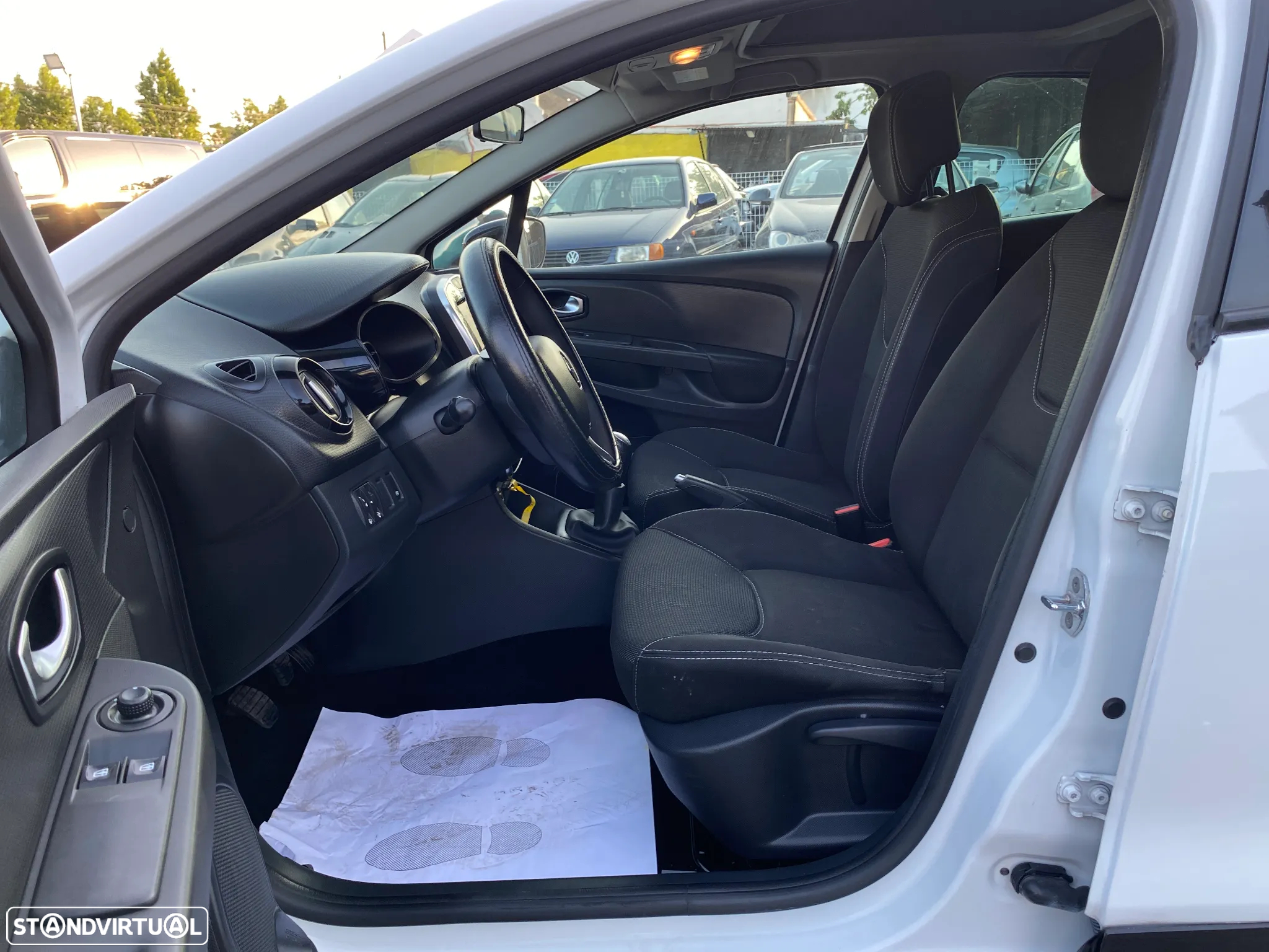 Renault Clio 1.5 dCi Limited - 13