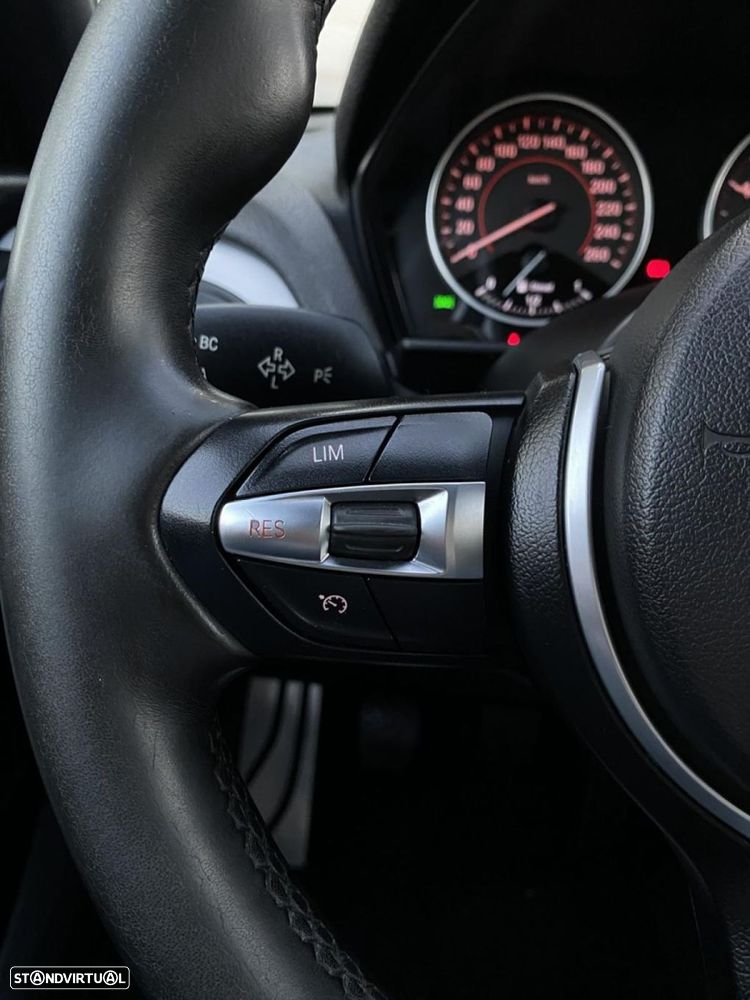 BMW 116 d Pack M - 21