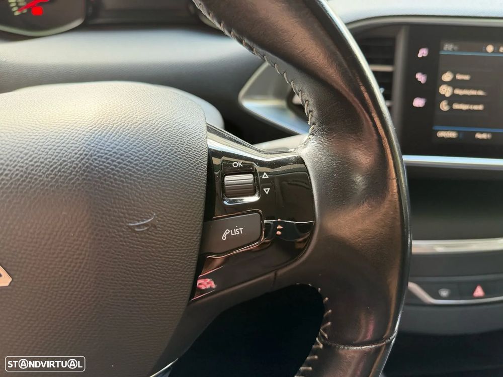 Peugeot 308 SW 1.2 PureTech Style - 15