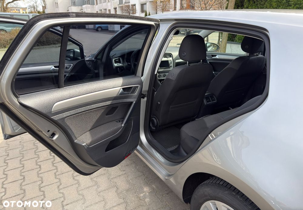 Volkswagen Golf 1.4 TSI BMT Comfortline - 12