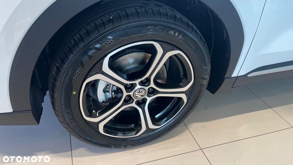 MG ZS - 13