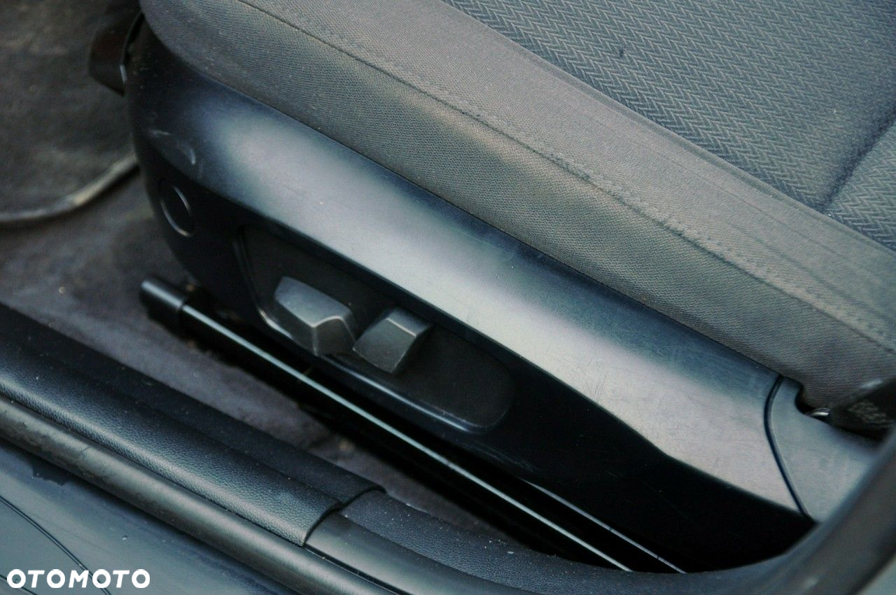 BMW Seria 3 - 25