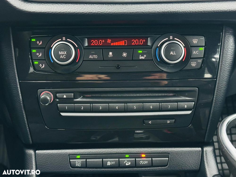 BMW X1 xDrive18d Sport Line - 27