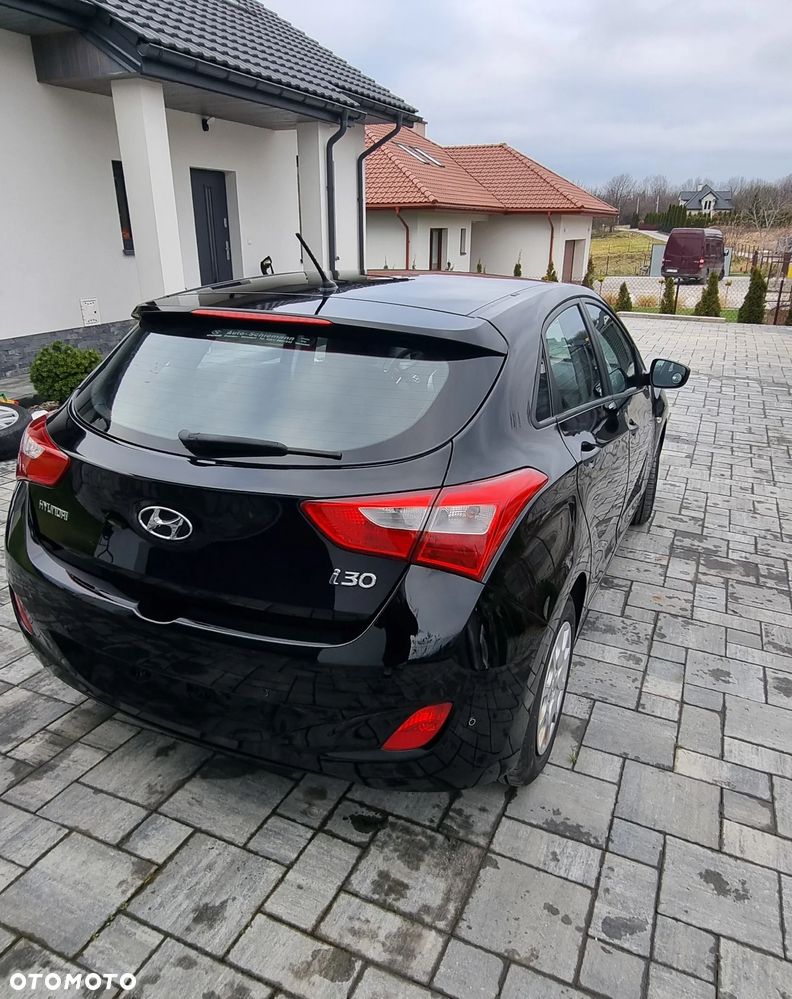 Hyundai i30 1.4 Classic + - 10