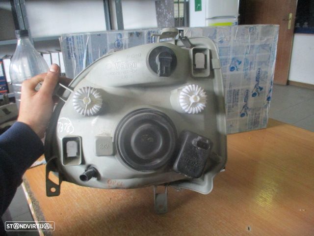 Farol 9199349 OPEL AGILA 2001 1.2 I 75CV 5P VERMELHO Drt H4 VALEO - 4
