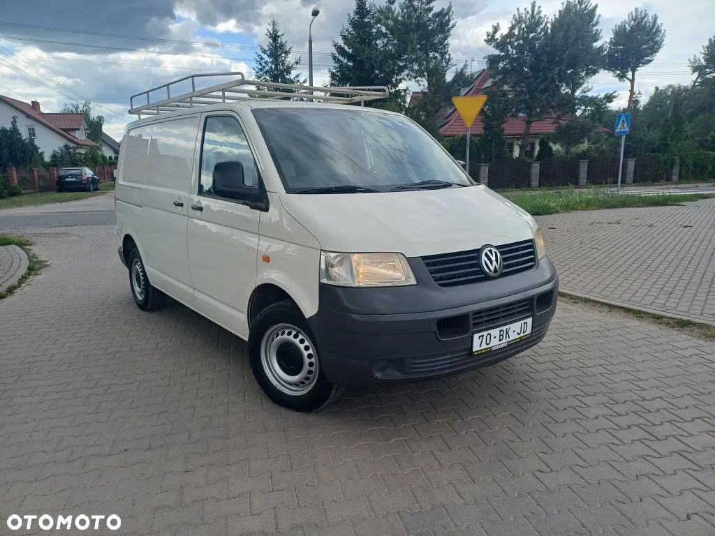 Volkswagen Transporter - 1