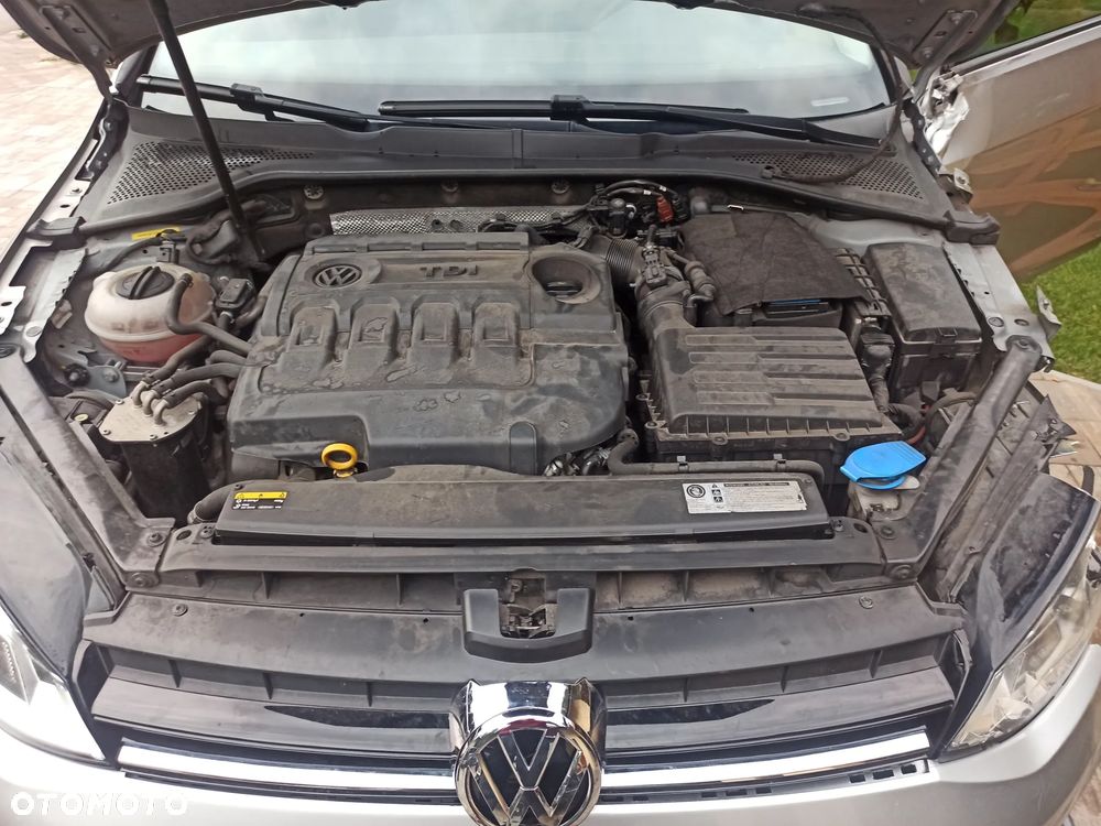 Volkswagen Golf 1.6 TDI BlueMotion Technology DSG Comfortline - 8