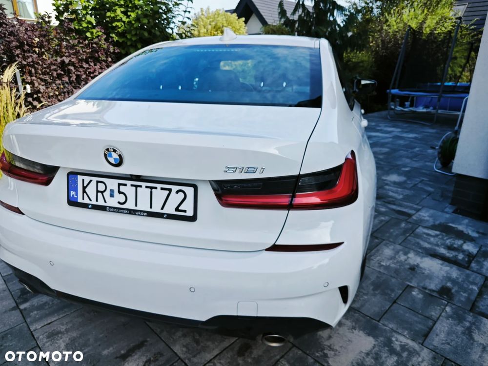 BMW Seria 3 318i M Sport - 23