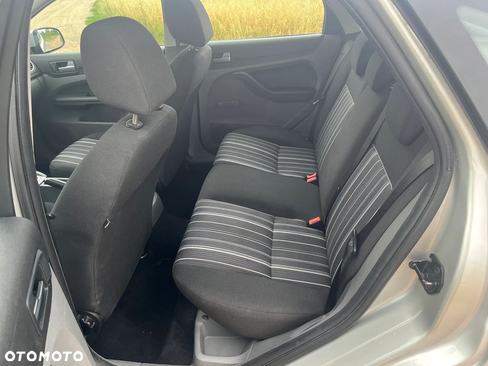 Ford Focus 1.6 Trend - 6
