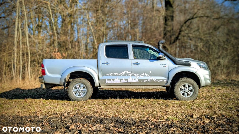 Toyota Hilux 2.5 D-4D SR - 6