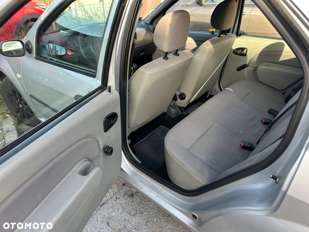 Dacia Logan 1.4 Laureate - 6