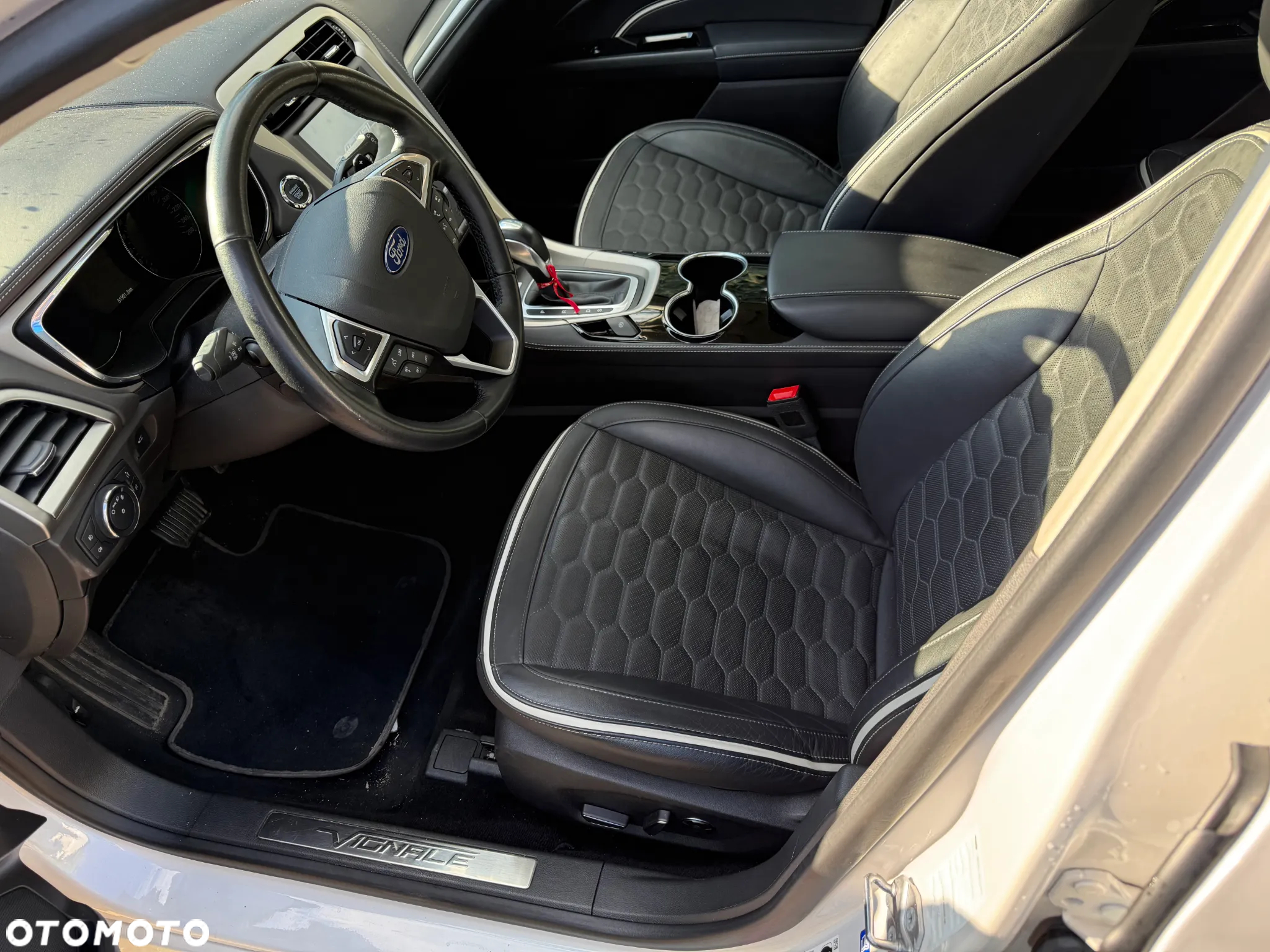 Ford Mondeo Vignale 2.0 EcoBoost - 6
