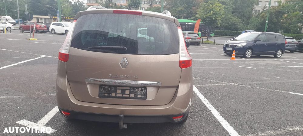 Renault Grand Scenic ENERGY dCi 110 S&S Bose Edition - 9
