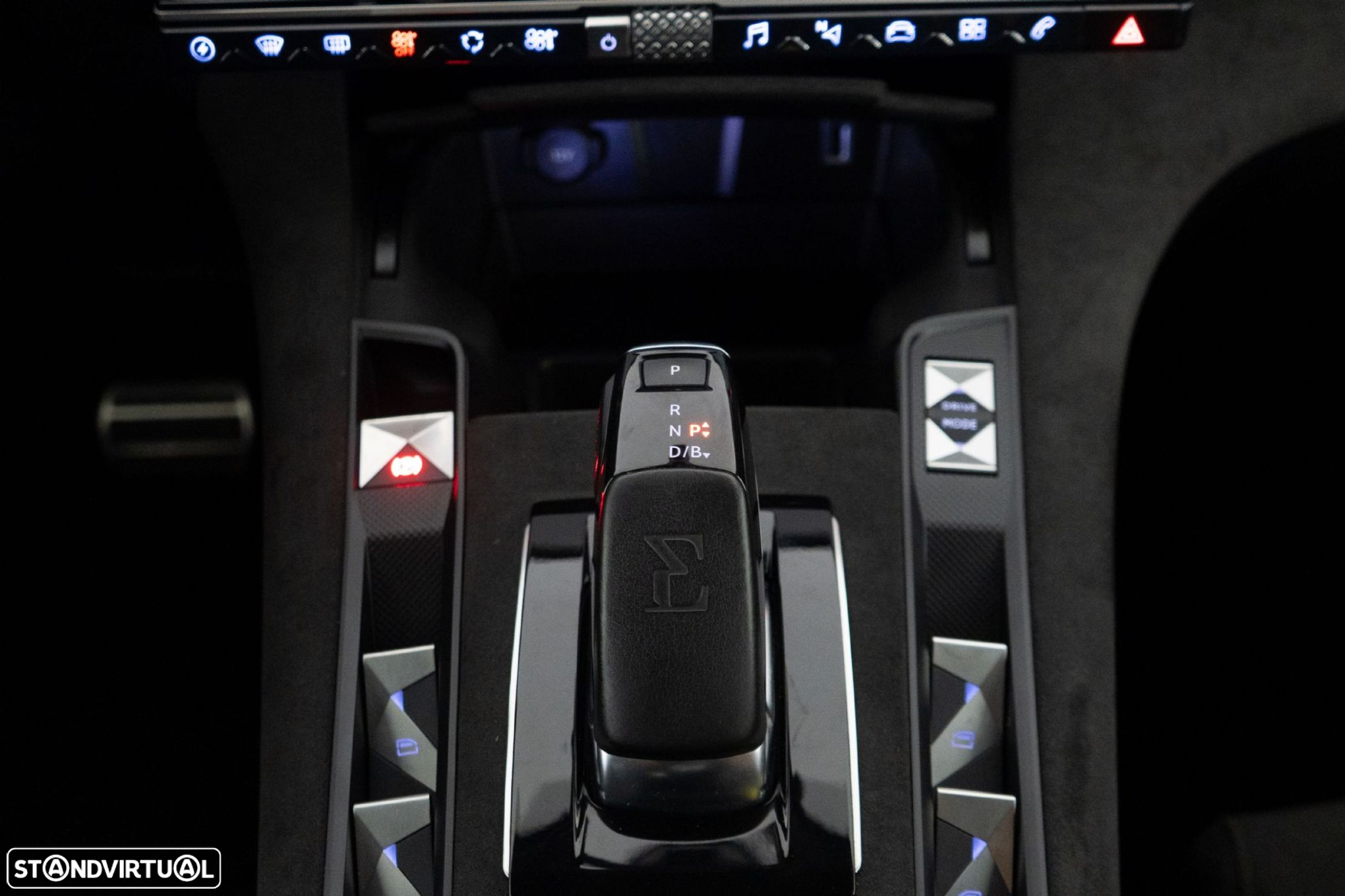 DS DS7 Crossback E-Tense Performance Line EAT8 - 26